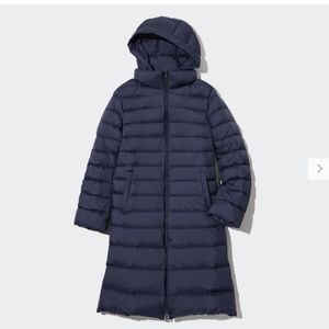 Uniqlo Ultra Light Down Hooded Coat. Size Medium